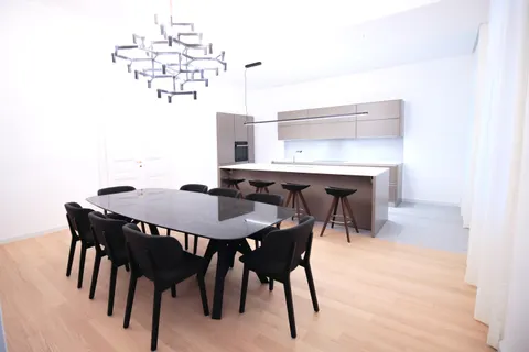 Zagreb, Centar - Moderan peterosoban stan 190 m2