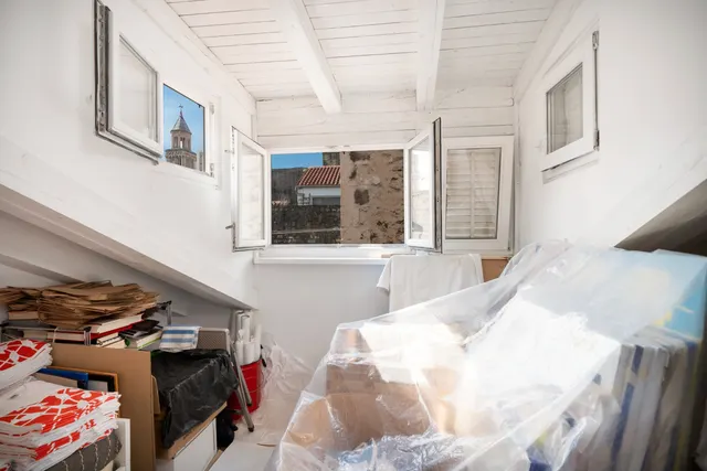 Split, Centar - Kamena kuća u Dioklecijanovoj palači 75 m2