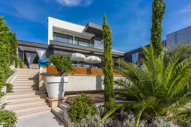 Crikvenica - Prekrasna vila s panoramskim pogledom 400 m2
