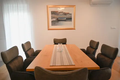 Podstrana, Strožanac - Dvosoban stan s vrtom 71 m2 dugoročno