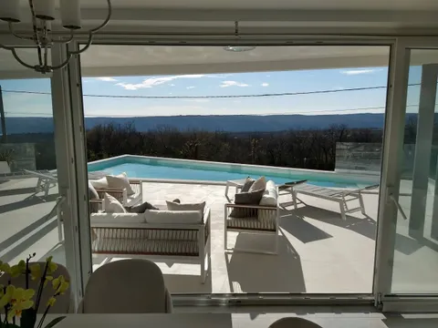 Istra, Labin - Luksuzna vila suvremenog dizajna s pogledom na more 225 m2