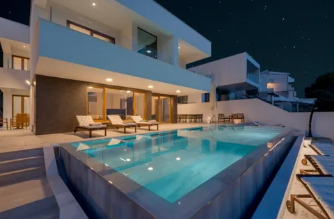 Makarska, Baška Voda - Luksuzna vila 400 m2 s pogledom na more