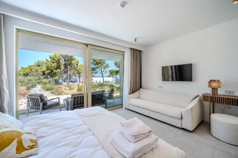 Brač, Sutivan - Predivna vila u blizini mora 274m2