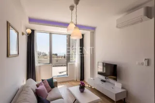 Split, Žnjan - Luksuzan dvosoban penthouse 70 m2 sa terasom