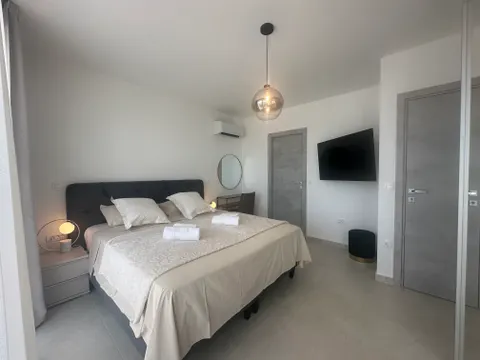 Split, Kaštela - Luksuzna Vila 188 m2 s pogledom na more