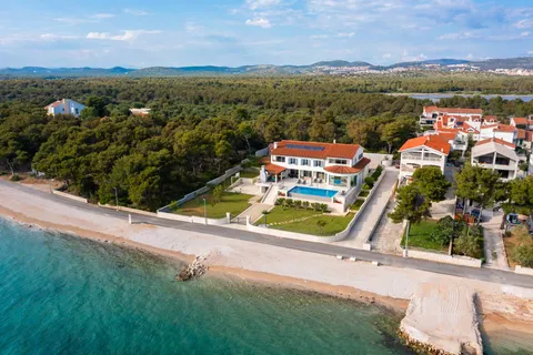 Šibenik - Prekrasna luksuzna vila uz more 1000 m2