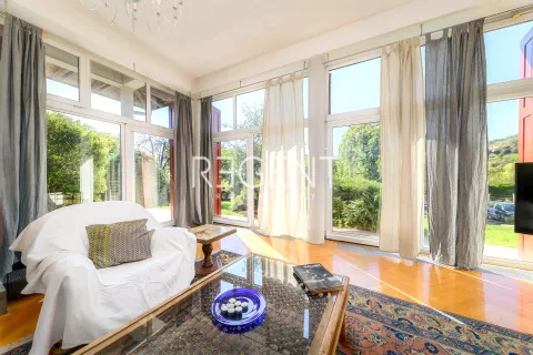 Zagreb, Šestine - Obiteljska vila okružena zelenilom 550 m2